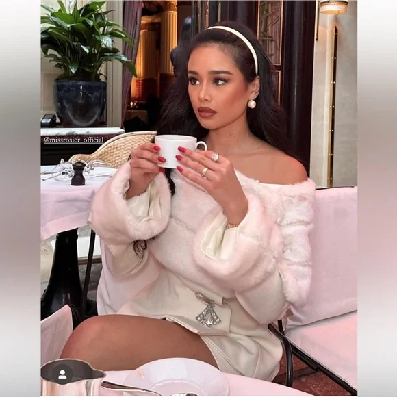 Sierra Darien Luxe ivory white faux fur matching 2 piece mini skirt & blazer set - Picture 4 of 13